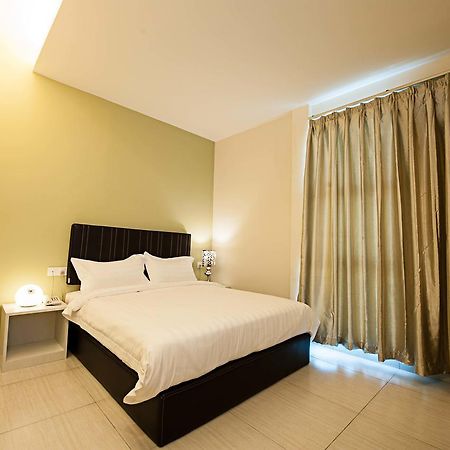 Seven Hotel Putatan Zewnętrze zdjęcie